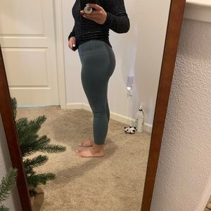 In Movement 7/8 Tight 25”